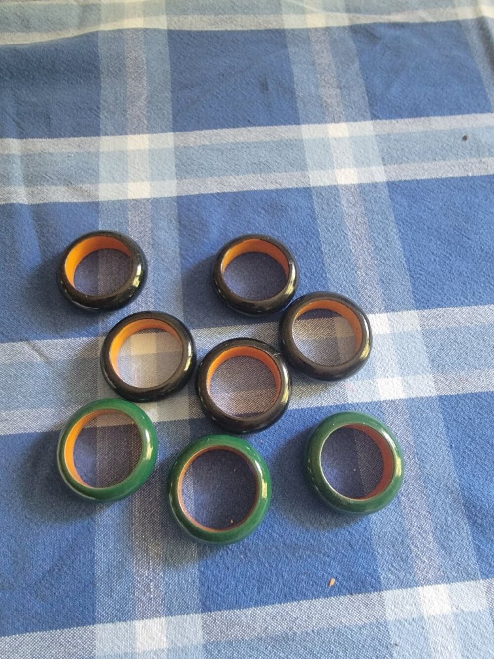 Set of 8 Vintage 3 Green 5 Black and Wood Tone Lacquer Napkin Rings